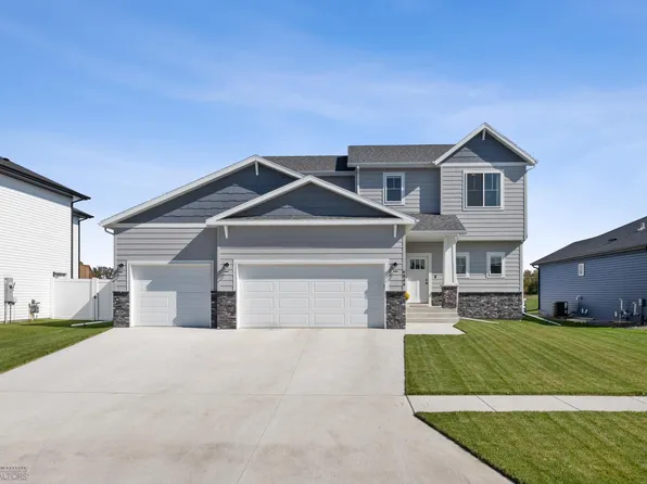 6844 14th St S, Fargo, ND 58104