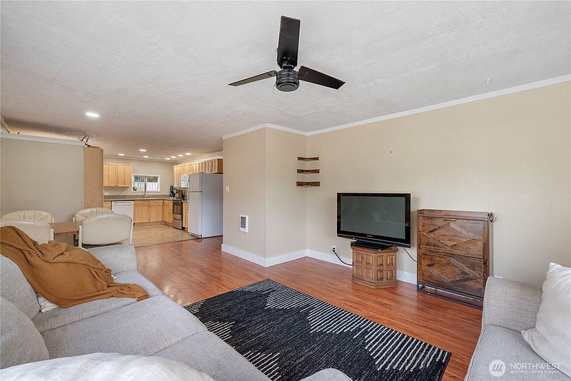 5th image of 508 4th Avenue SW