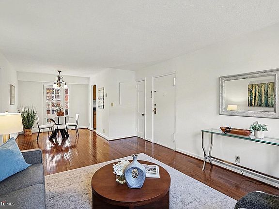 4th image of 4810 29th St S APT B1