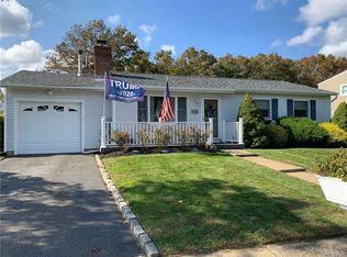 183 Glen Summer Rd, Holbrook, NY 11741