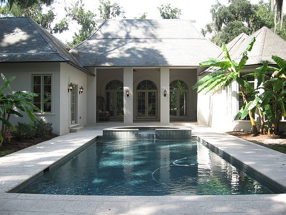 2nd image of 112 Hawkins Island Cir