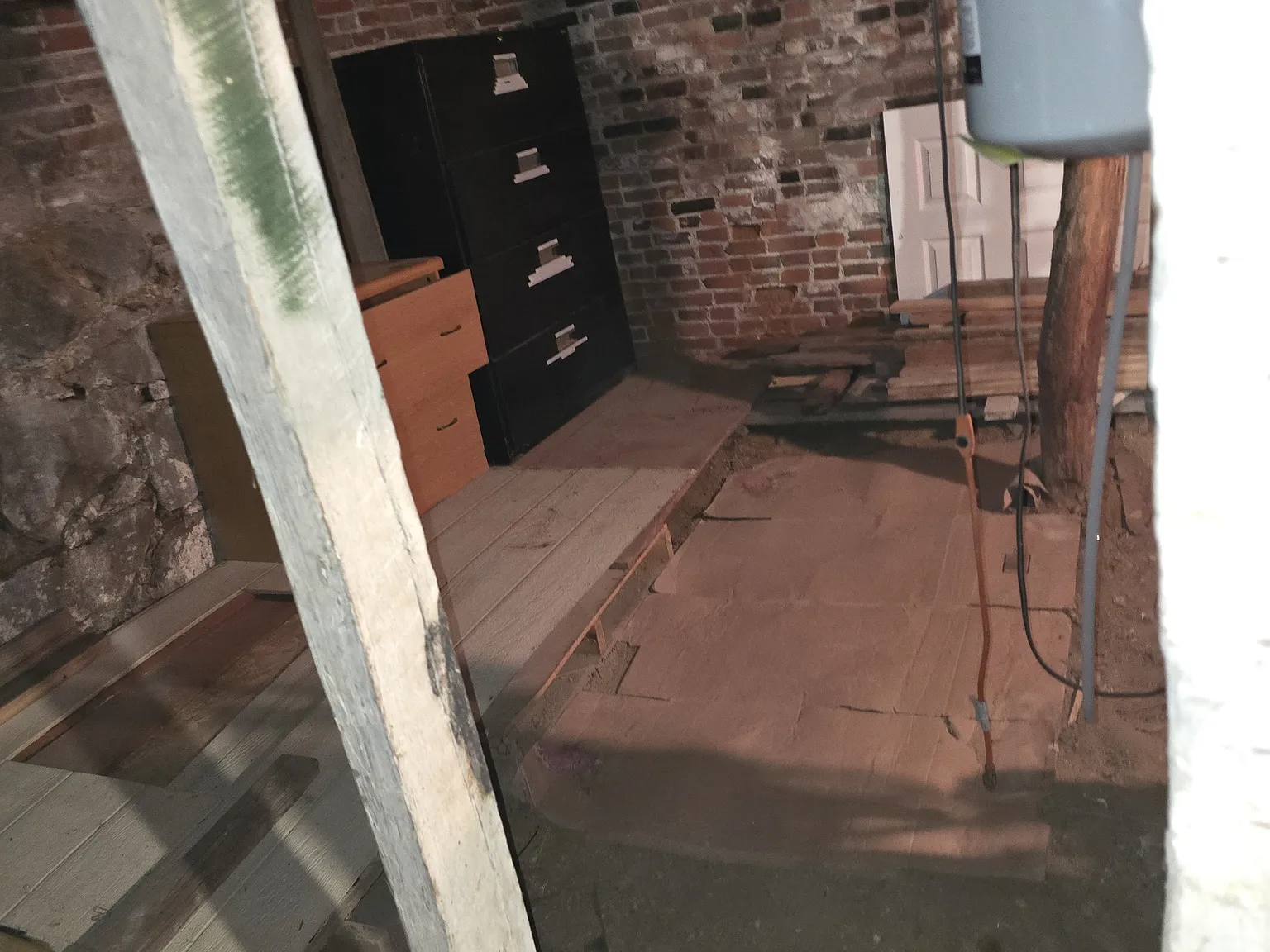 3 bed, 1.5 bath, 1408 sqft, $3,000 — Photo 3