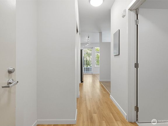 4th image of 15100 6th Avenue SW #310