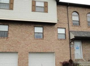 2566 Hawthorne Dr, Oakdale, PA 15071