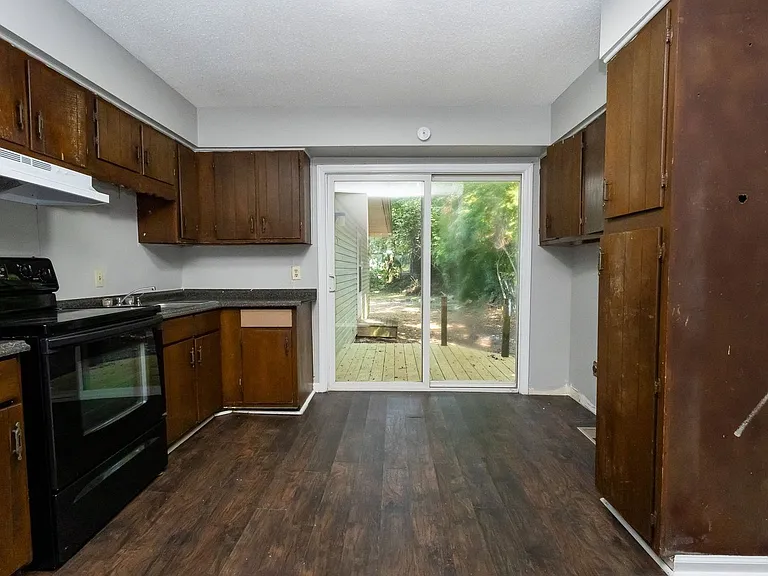 4007 15th Ave — Photo 8