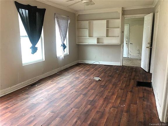 3rd image of 1124 W 7th Ave