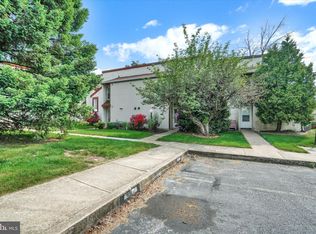 19 Weymouth Ct, York, PA 17404