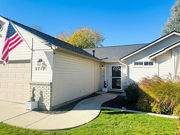 2nd image of 2717 N Shoveler Way