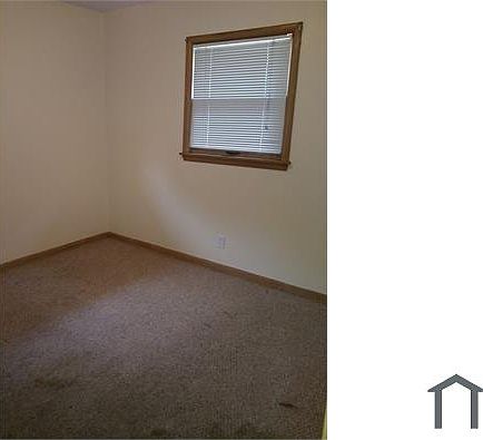 4th image of 828 Royal Ave #2