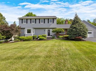 3 Landgrove Dr, Fayetteville, NY 13066