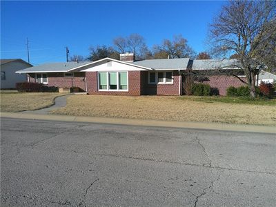 1308 W 5th St, Chanute, KS, 66720