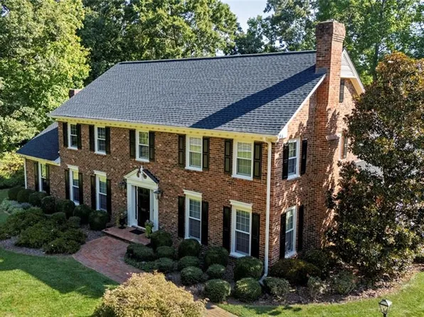 5001 Edinborough Rd, Greensboro, NC 27406