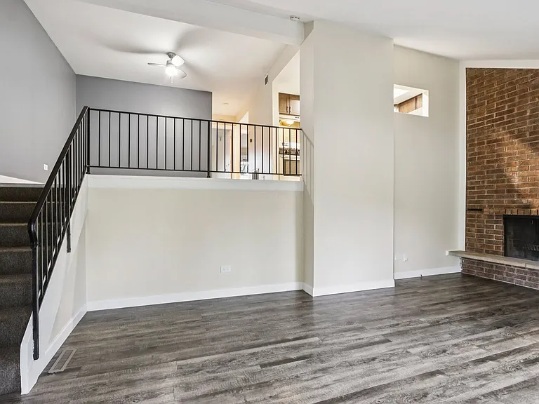 Crystal Lake Apartments — Photo 24