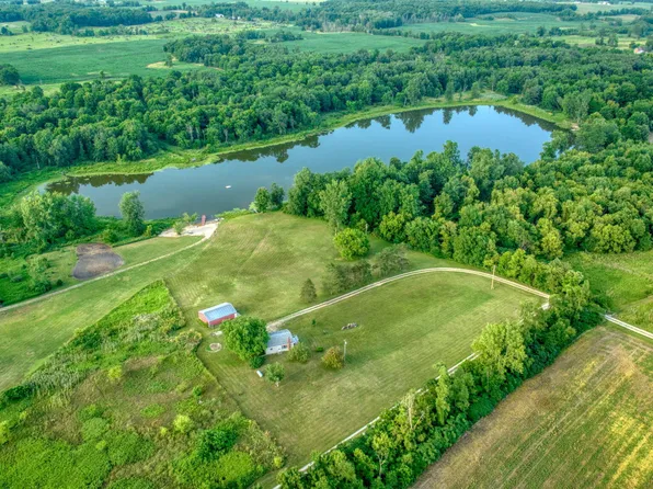 14260 Grange Rd, Montgomery, MI 49255