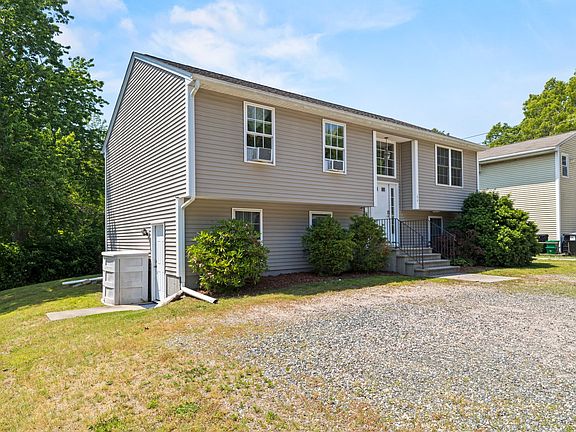 3rd image of 66 Meadowrue Trl