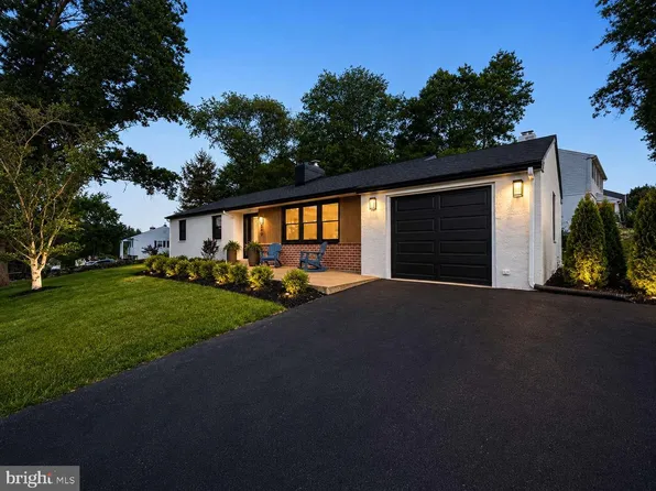 800 Falcon Ln, West Chester, PA 19382