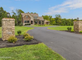 179 Crabapple Ln, Louisville, KY 40245