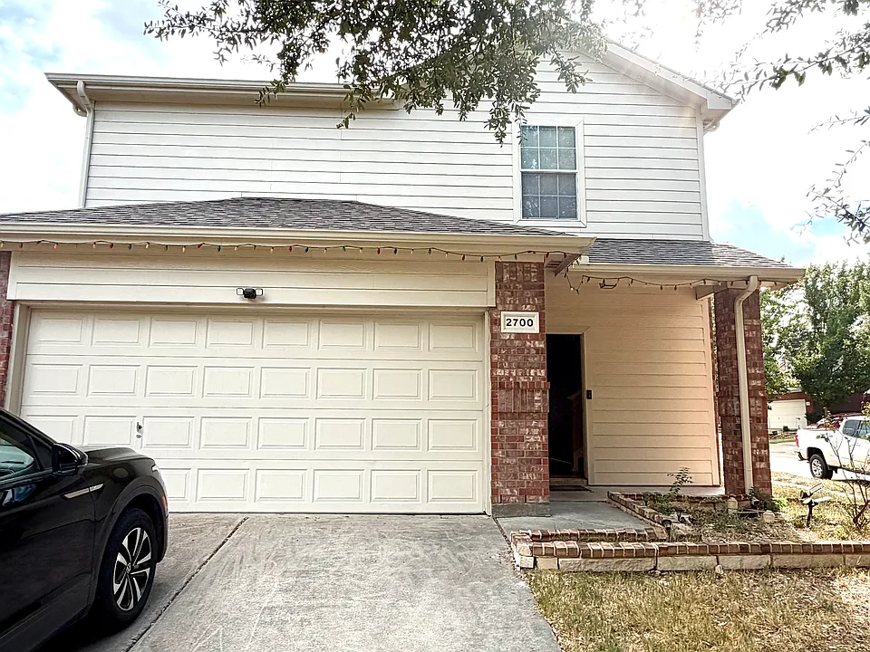 2700 Mountain Lion Dr