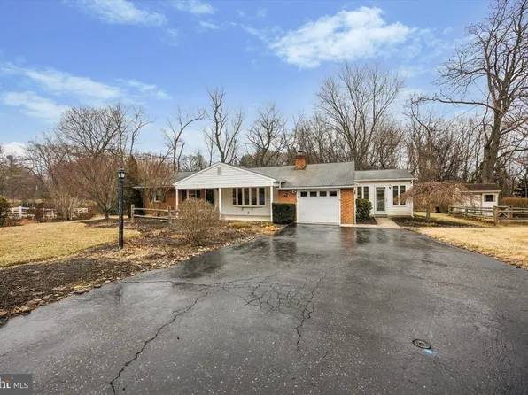 606 Bowers Ln, Wallingford, PA 19086