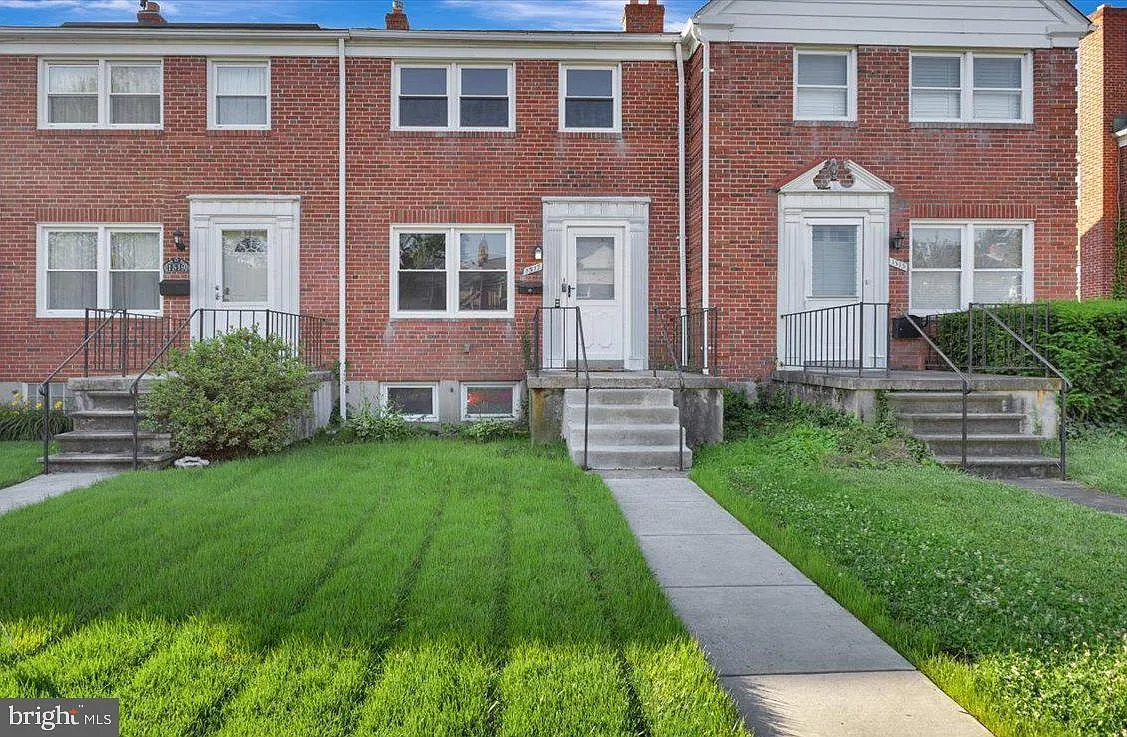 1517 Barrett Rd — Photo 1