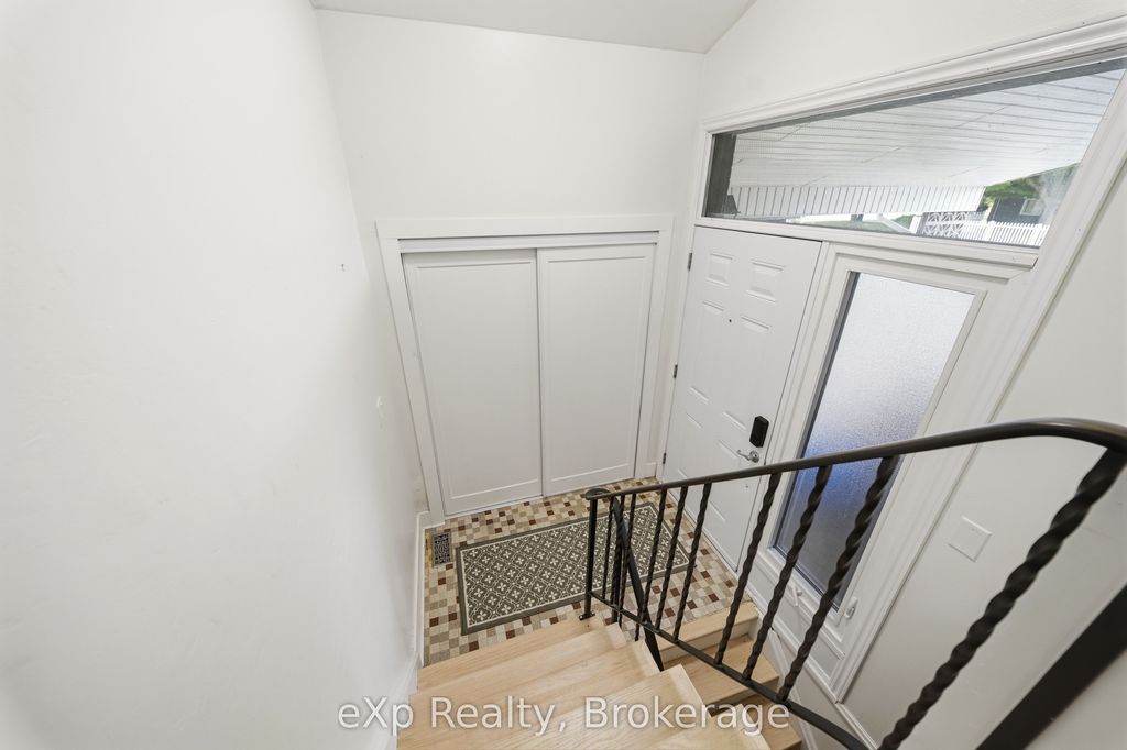 145 Queen St, Belleville, ON - View 4