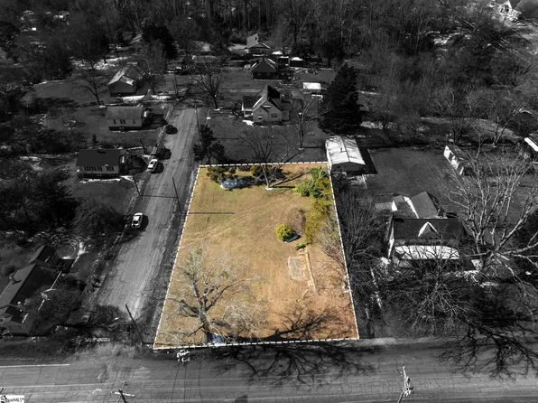 320 S Catherine St, Pickens, SC 29671