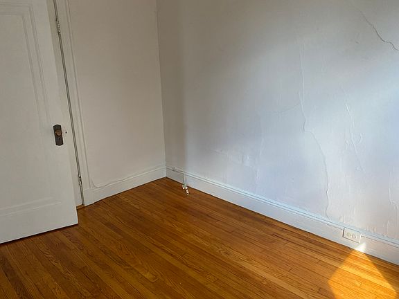 3rd image of 172 Maple St #109