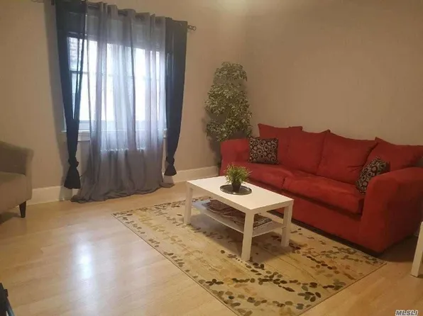 6451 Fitchett St, Rego Park, NY 11374