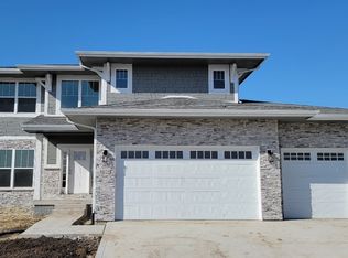 4076 NW 175th St, Clive, IA 50325
