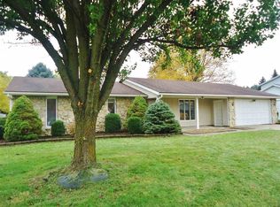 1101 S Stratford Ct, Yorktown, IN 47396