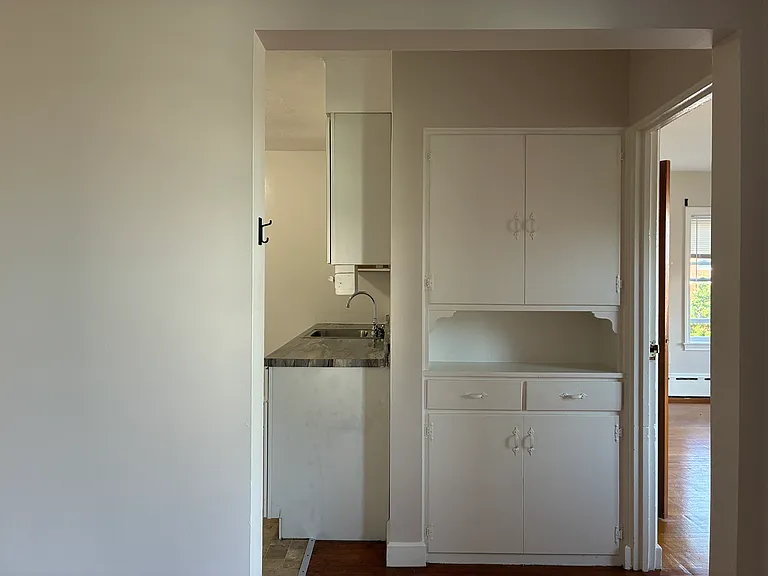 8 Lake St #3 — Photo 6