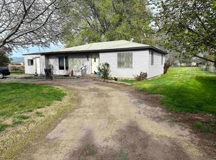 1122 McClain Dr, Sunnyside, WA 98944