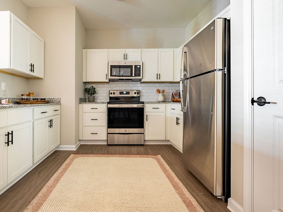 1st image of 5600 Fountain Grove Cir #5861-104