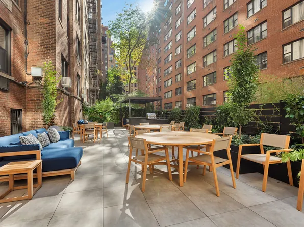 410 East 57th Street image 7 of 7