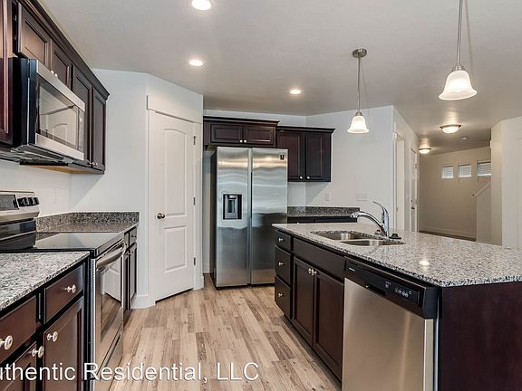 2nd image of 107 Lassalle Dr