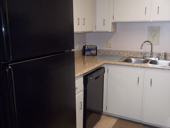 4th image of 3580 S Ocean Shore Blvd APT 201