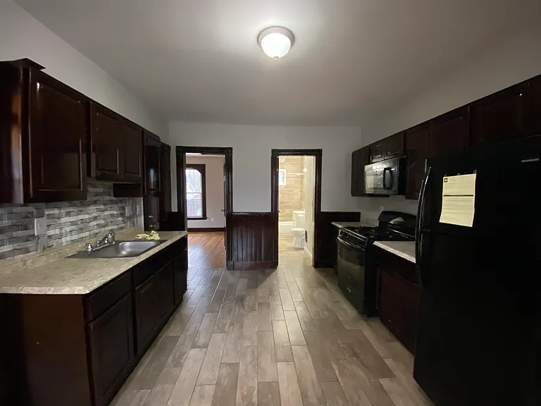 624 Dixwell Ave #A — Photo 3