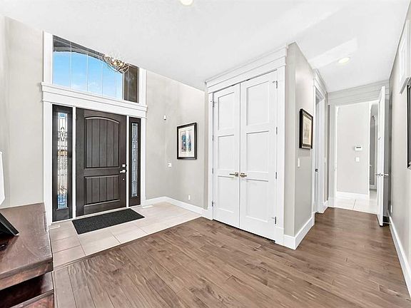 4th image of 30 W Wexford Way SW