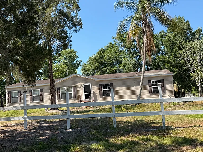 26421 Glenwood Dr — Photo 1