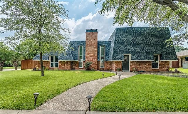 1st image of 1100 Yale Cir