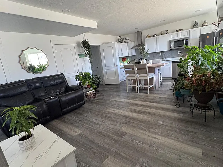 900 N Olson Dr — Photo 9
