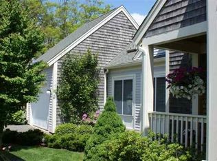 25 Gold Leaf Ln #25, Mashpee, MA 02649
