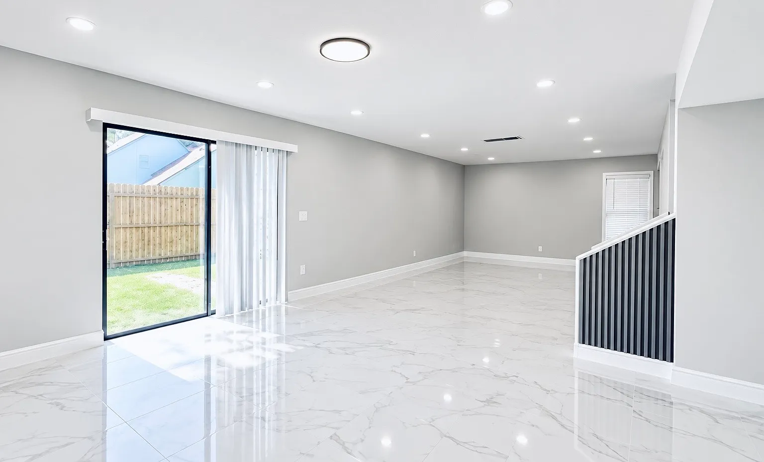 2 bed, 1024 sqft, $1,800 — Photo 1