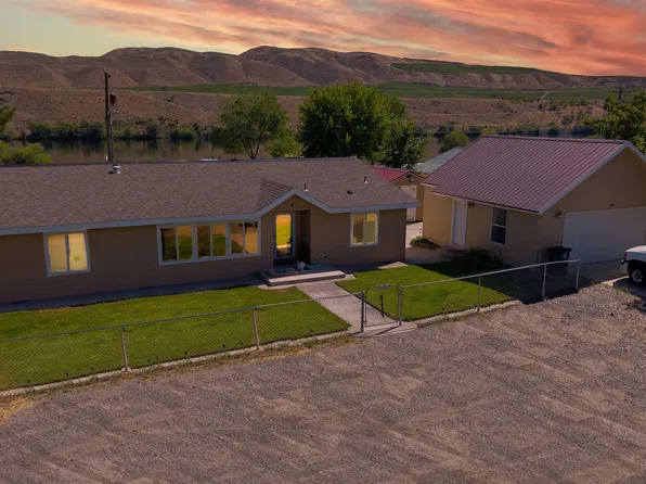 419 Fairview Ave, Bridgeport, WA 98813