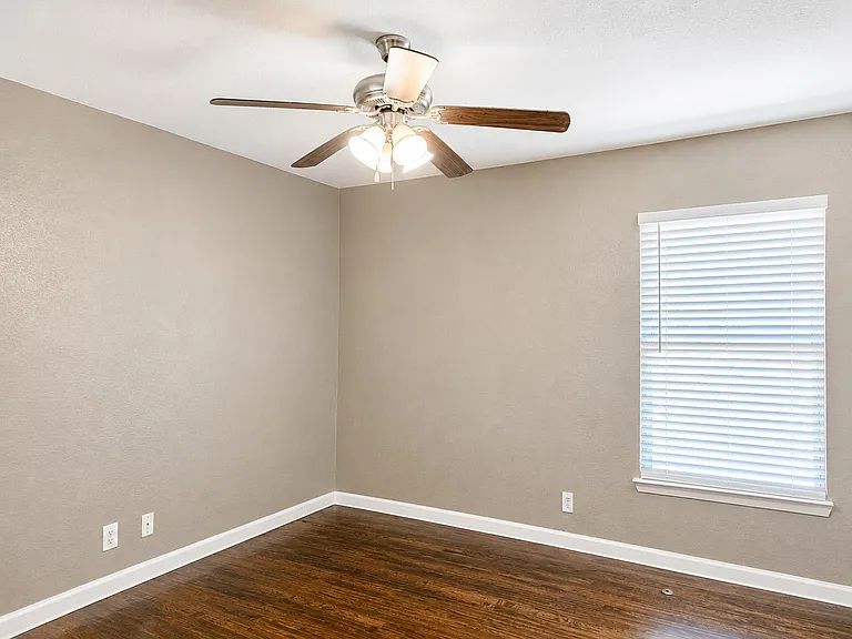 10518 Galena St — Photo 10