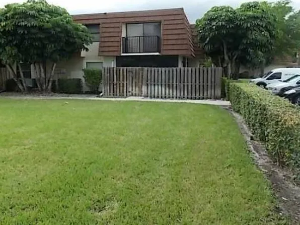 4841 NW 94th Ter, Sunrise, FL 33351