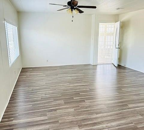 4th image of 575 S Lyon Ave Space 159