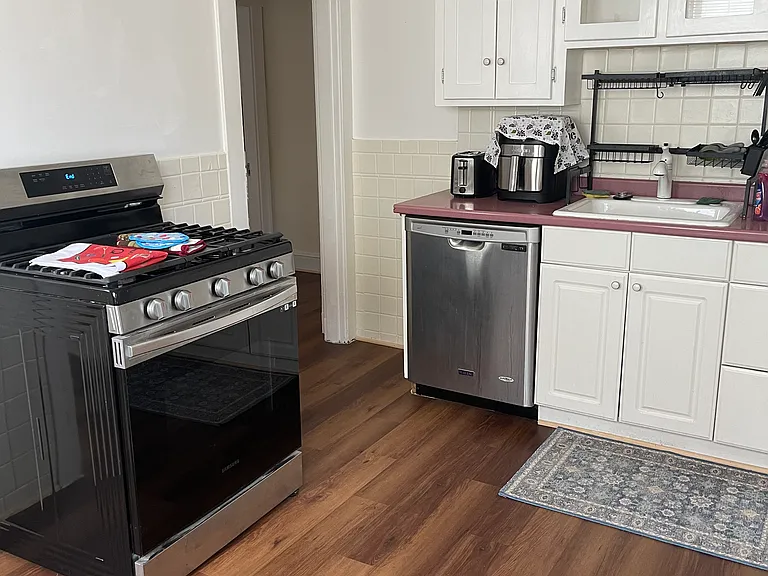 17 Keenan St #1 — Photo 5