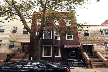 Rented by aptsandlofts.com