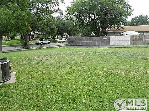 2nd image of 5233 Longhorn Trl